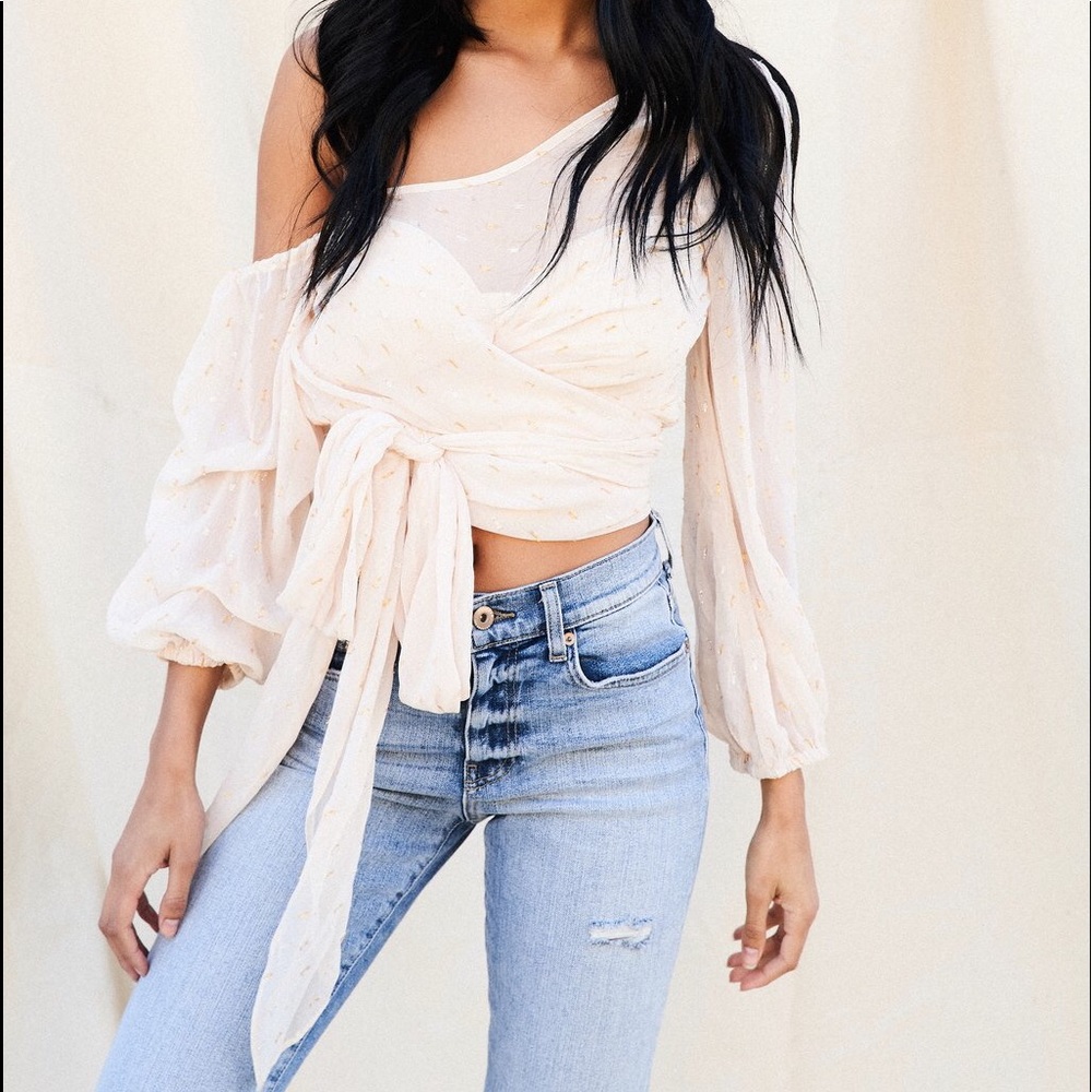 NWT 12th Tribe heartbreaker ruffled tie top